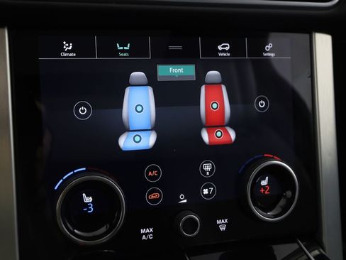 Used 2019 Land Rover Range Rover Supercharged AWD/4WD image 8