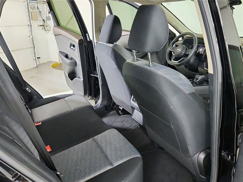 Certified 2023 Nissan Rogue SV image 24