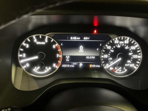 Used 2023 Nissan Rogue SV w/ SV Premium B Package image 6