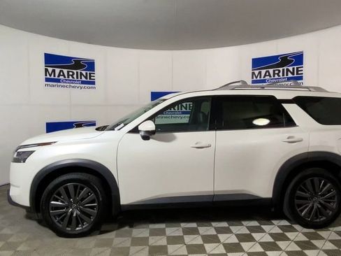 Used 2022 Nissan Pathfinder SL w/ SL Premium Package FWD image 7
