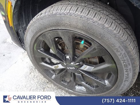 Used 2023 Kia Sorento SX AWD/4WD image 12