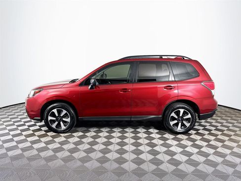 Used 2017 Subaru Forester 2.5i w/ Alloy Wheel Package image 9