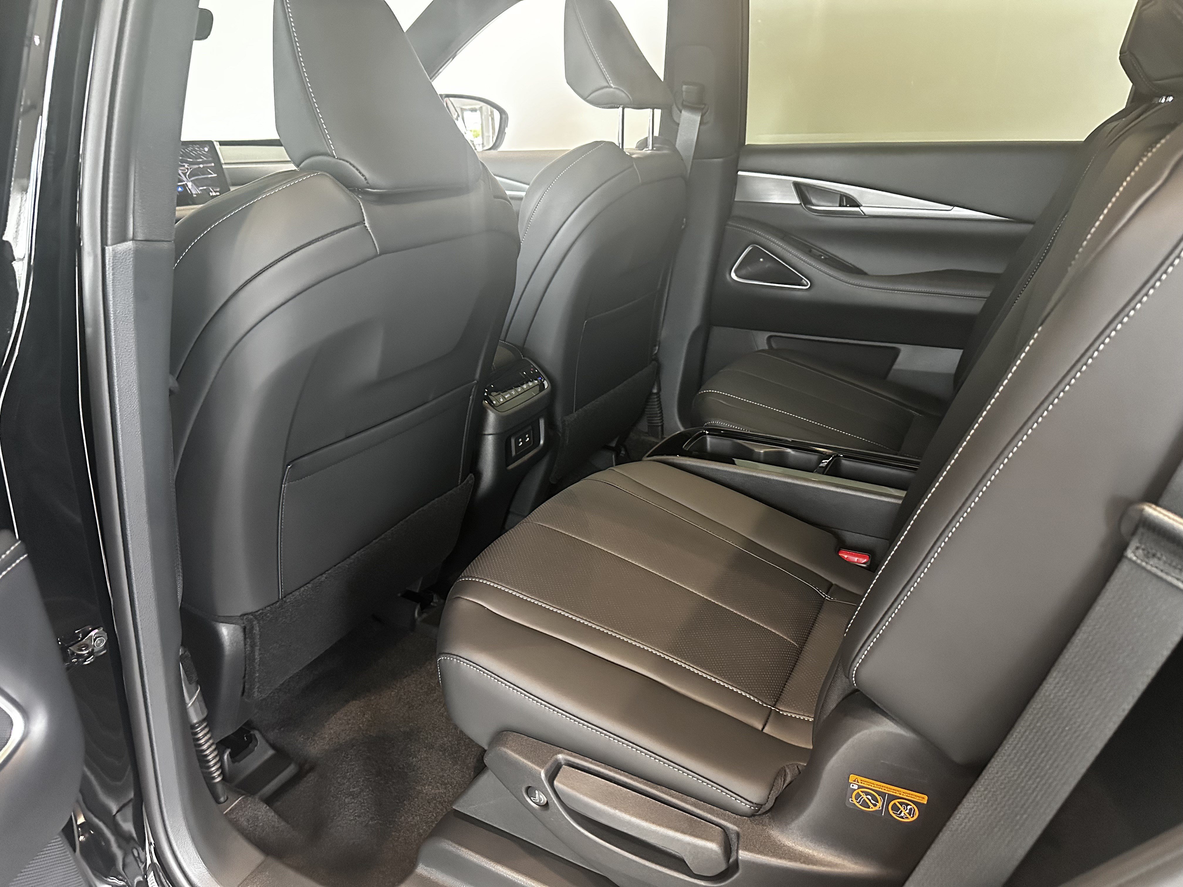 New 2027 INFINITI QX60 Sport w/ Dark Cargo Package AWD/4WD image 12
