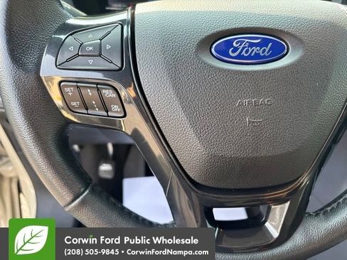Used 2018 Ford Explorer XLT w/ Equipment Group 202A AWD/4WD image 15
