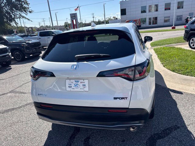 Used 2025 Honda HR-V Sport image 8