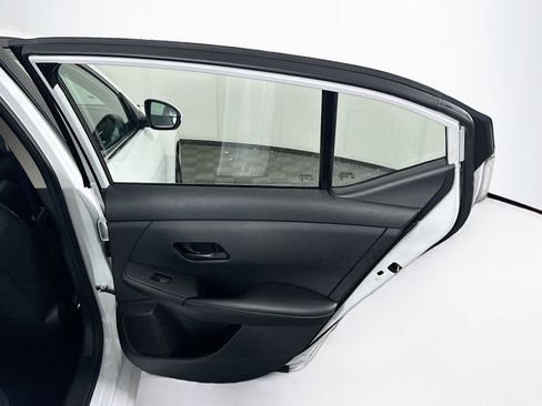 Used 2024 Nissan Sentra SV image 28