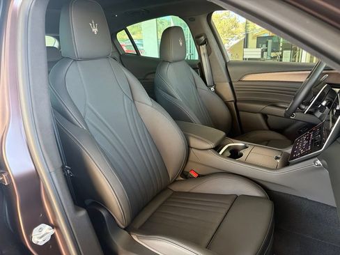 Certified 2025 Maserati Grecale Folgore AWD/4WD image 16