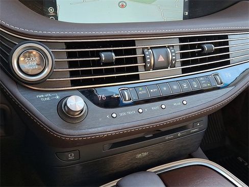 Used 2019 Lexus LS 500 AWD image 16