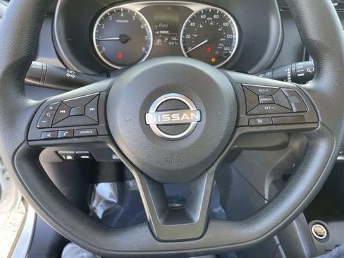Certified 2025 Nissan Kicks Play S image 17