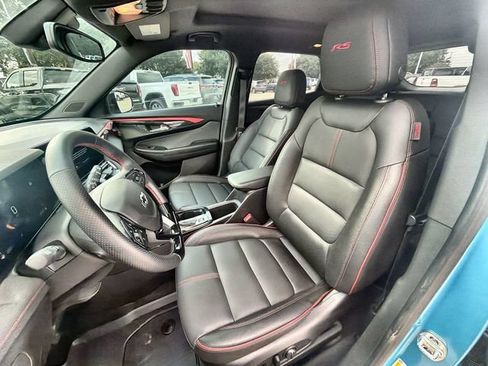 Used 2025 Chevrolet TrailBlazer RS w/ Convenience Package FWD image 18