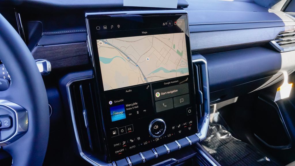 New 2026 GMC Acadia Denali Ultimate AWD/4WD image 17