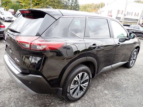 Used 2023 Nissan Rogue SV image 6