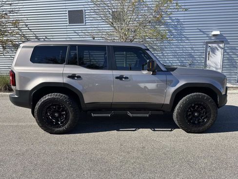 Used 2024 Toyota Land Cruiser image 5