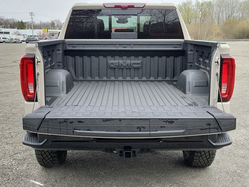 New 2026 GMC Sierra 1500 AT4X AWD/4WD image 16