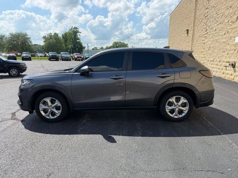 Used 2023 Honda HR-V LX image 2