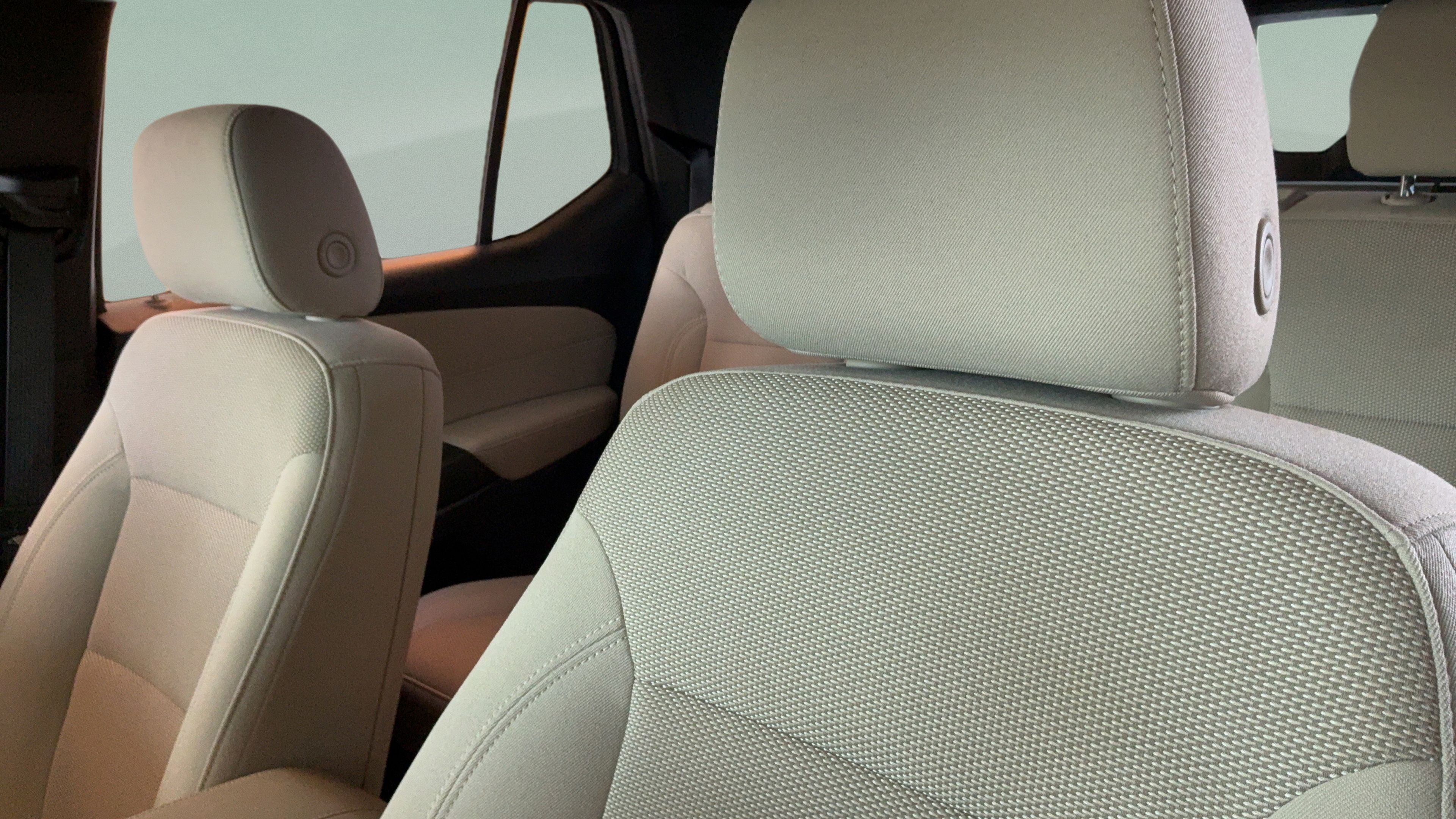 Used 2022 Chevrolet Traverse LS FWD image 24