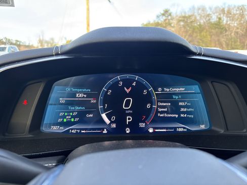 Used 2024 Chevrolet Corvette Stingray Preferred Cpe w/ Z51 Performance Package image 18