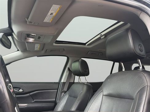 Used 2019 GMC Acadia SLT w/ LPO, Floor Liner Package AWD/4WD image 13