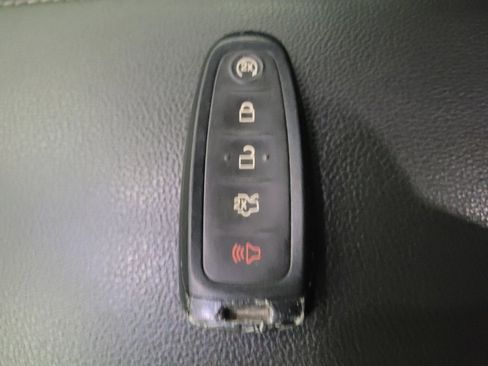 Used 2019 Ford Escape SEL FWD image 32