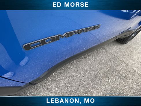 Used 2025 Jeep Compass Latitude w/ Convenience Group AWD/4WD image 32