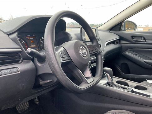 Used 2024 Nissan Altima 2.5 S image 5