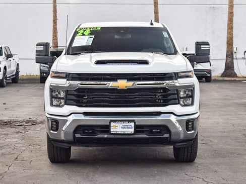 Used 2024 Chevrolet Silverado 2500 LT image 2