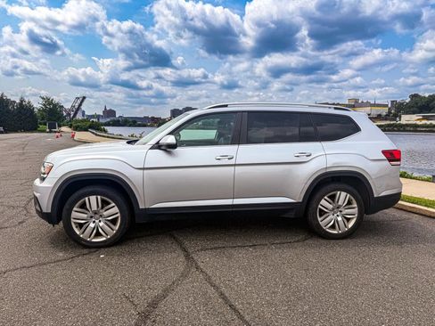 Used 2019 Volkswagen Atlas SE w/ Towing Package AWD/4WD image 4