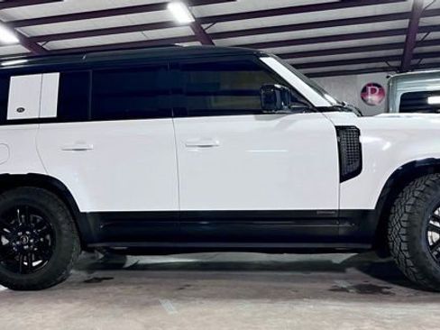 Used 2021 Land Rover Defender 110 X-Dynamic HSE AWD/4WD image 2