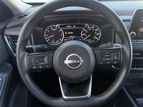 Used 2023 Nissan Rogue SV image 12