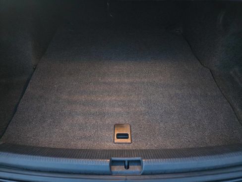 Used 2018 Volkswagen Passat 2.0T R-Line image 29