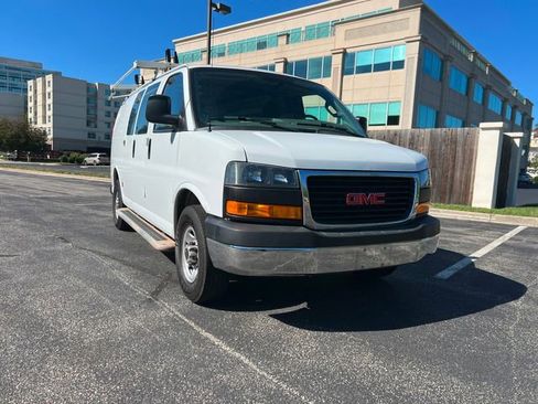 Used 2019 GMC Savana 2500 w/ Driver Convenience Package image 7