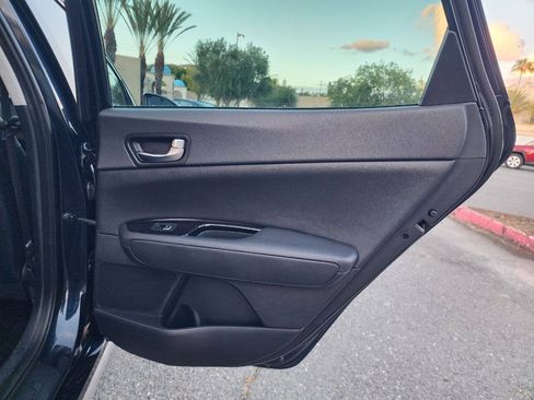 Used 2017 Kia Optima EX FWD image 19