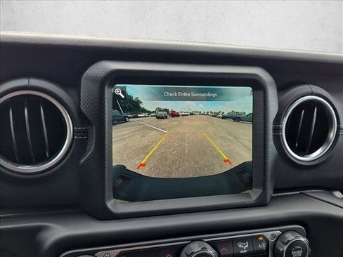 Used 2022 Jeep Gladiator Overland w/ Popular Equipment Package AWD/4WD image 13