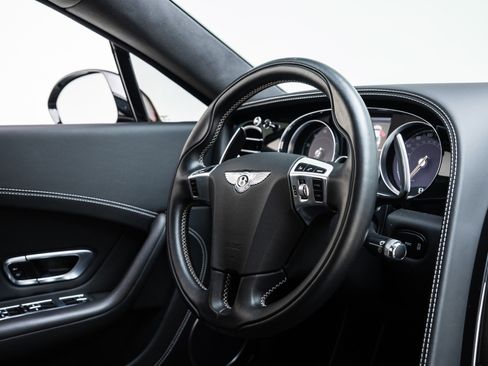 Used 2017 Bentley Continental GT image 37