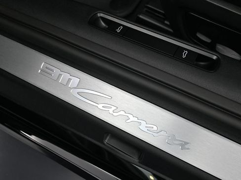 Certified 2026 Porsche 911 Carrera RWD image 33