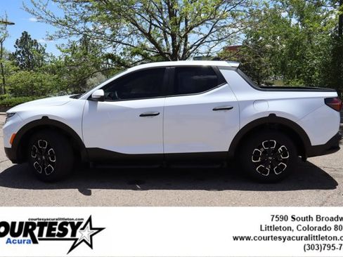 Used 2024 Hyundai Santa Cruz SEL AWD/4WD image 3