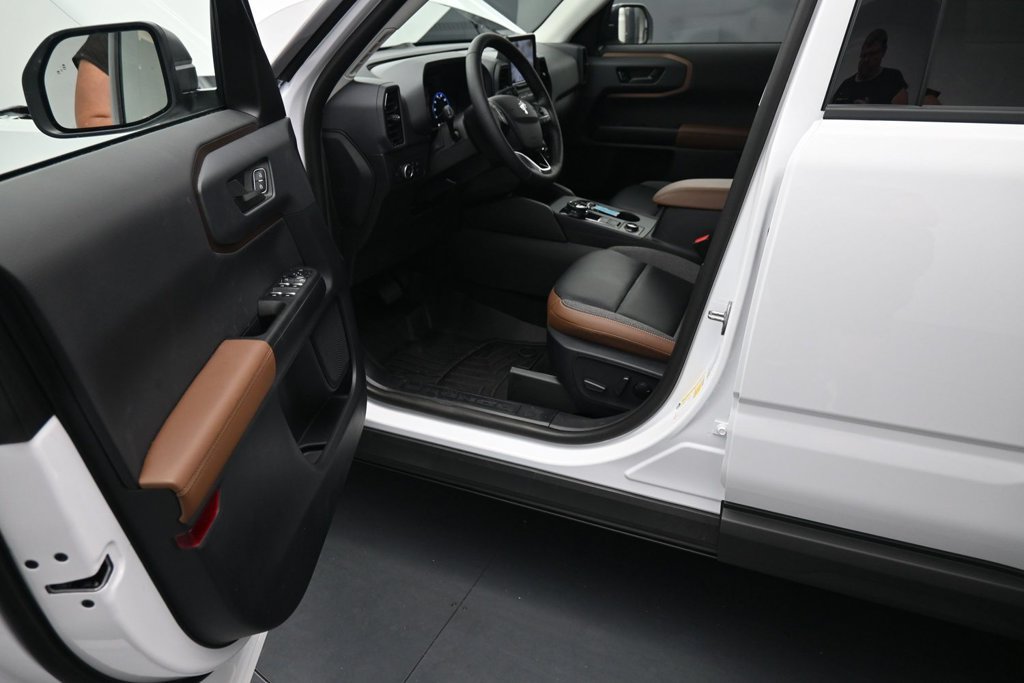 Used 2021 Ford Bronco Sport Outer Banks AWD/4WD image 15