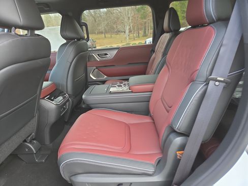 Used 2026 INFINITI QX80 Autograph w/ Premium Cargo Package AWD/4WD image 7