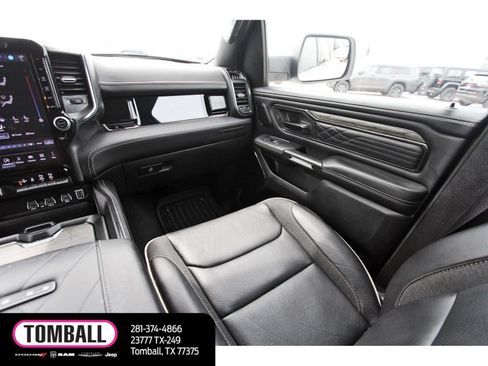 Used 2025 RAM 1500 Limited AWD/4WD image 11