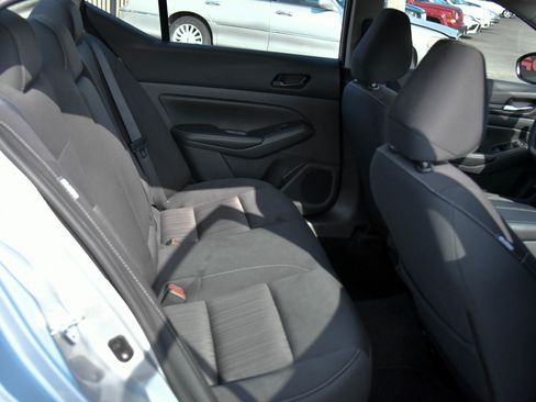 Used 2024 Nissan Altima 2.5 SV FWD image 37