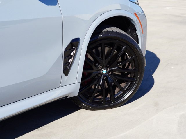 Used 2025 BMW X5 M60i AWD/4WD image 9