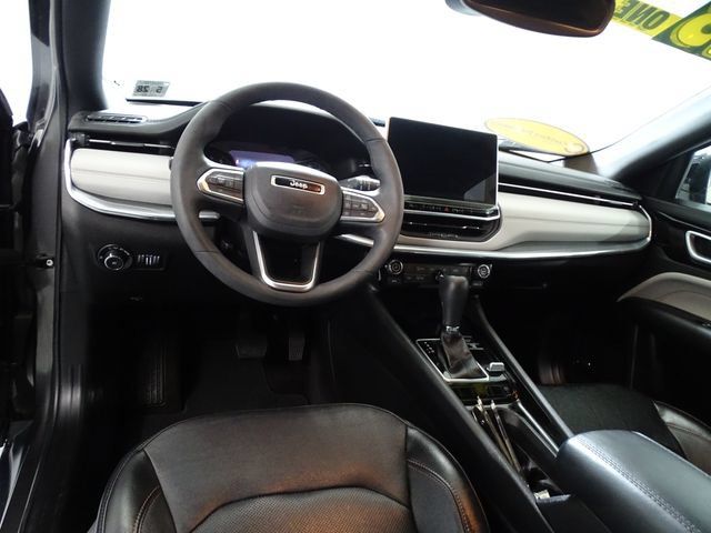 Certified 2023 Jeep Compass Limited w/ Sun and Sound Group AWD/4WD image 5