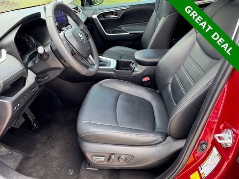 Used 2023 Toyota RAV4 XLE Premium FWD image 28