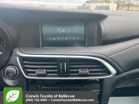 Used 2017 INFINITI QX30 Premium w/ Navigation Package AWD/4WD image 12