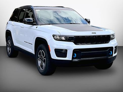 Used 2023 Jeep Grand Cherokee Trailhawk AWD/4WD image 1