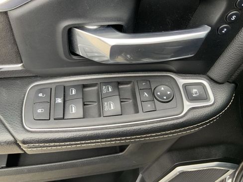 Used 2022 RAM 2500 Laramie w/ Night Edition AWD/4WD image 22
