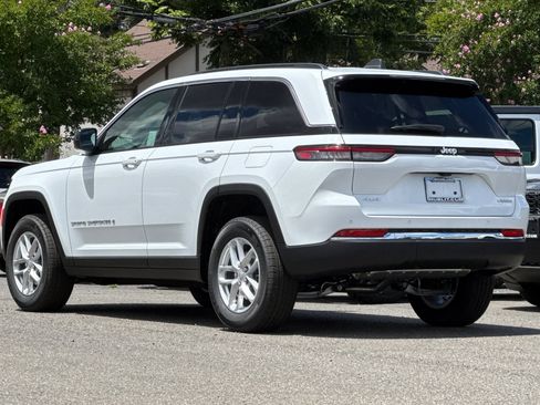 New 2026 Jeep Grand Cherokee Laredo AWD/4WD image 5