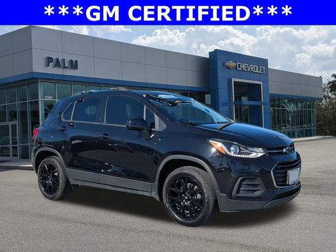 Certified 2022 Chevrolet Trax LT w/ Midnight Edition image 1