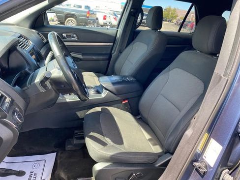 Used 2018 Ford Explorer XLT w/ Equipment Group 201A AWD/4WD image 14