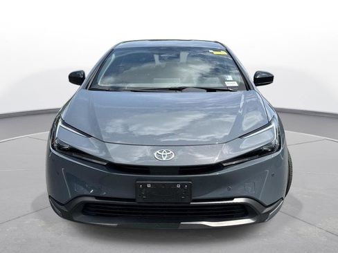 Used 2023 Toyota Prius LE FWD image 4